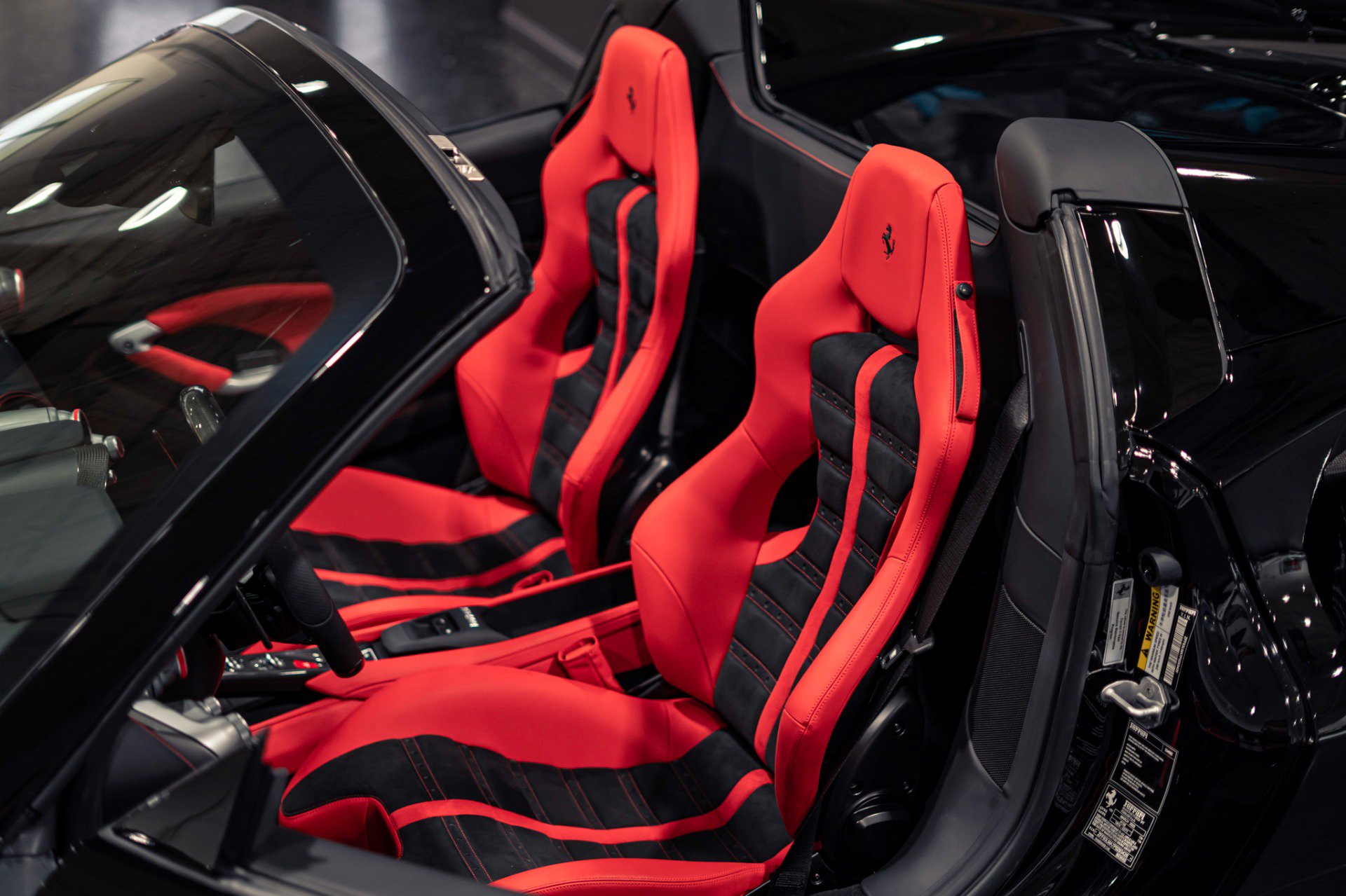 Used 2023 Ferrari F8 Tributo RWD image 44