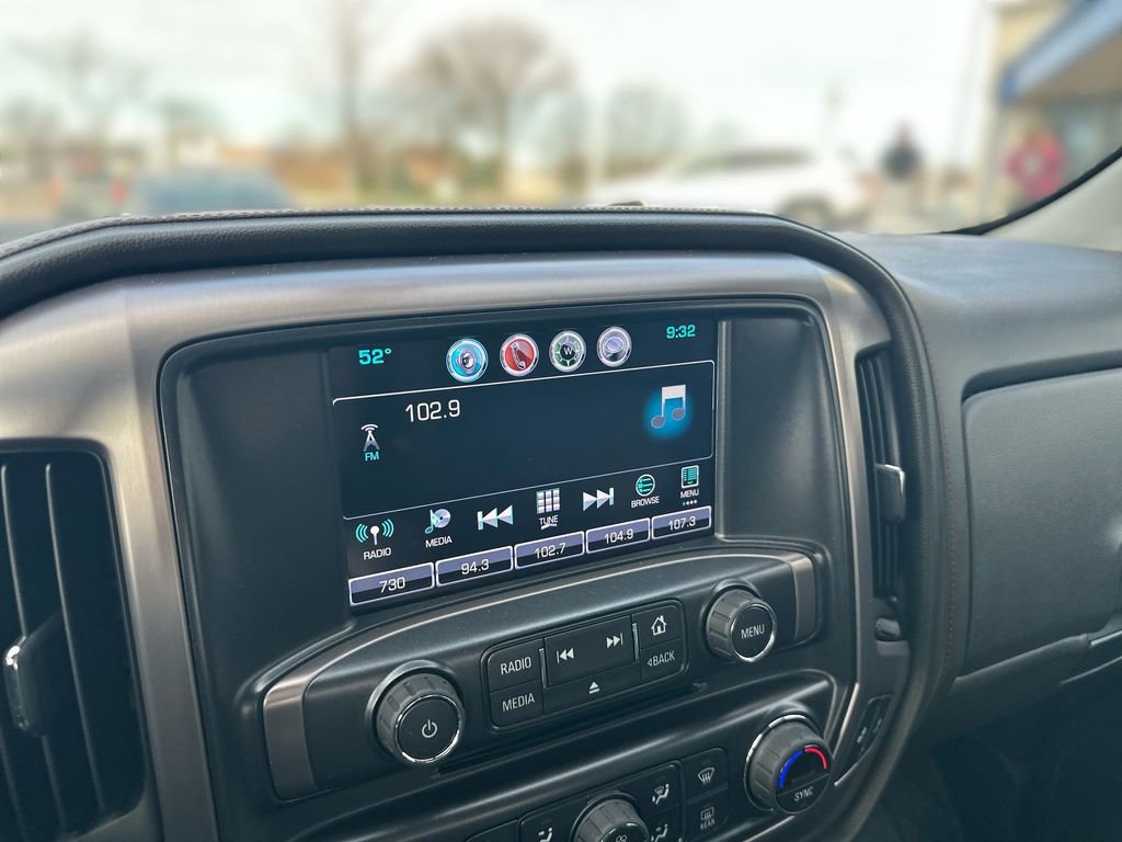 Used 2017 GMC Sierra 2500 SLT w/ All-Terrain HD Package image 12