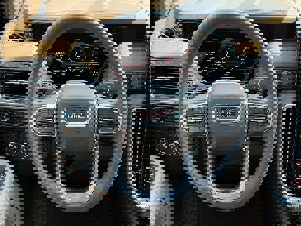 Used 2025 GMC Yukon Elevation w/ Elevation Premium Package image 30