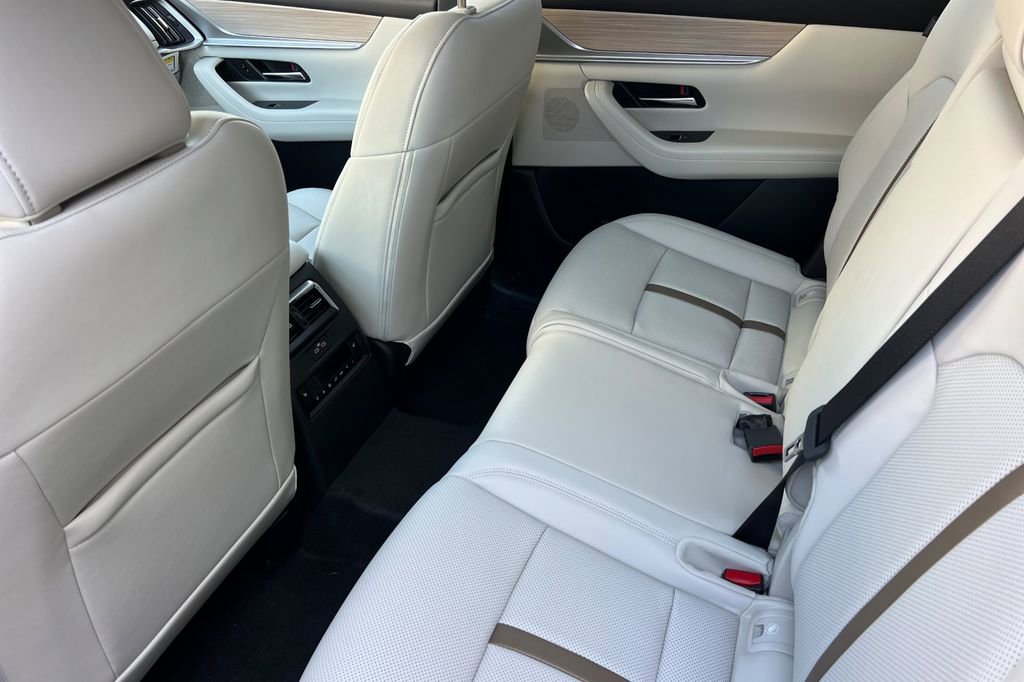 New 2026 MAZDA CX-90 Plug-In Hybrid w/ Premium Plus AWD/4WD image 13