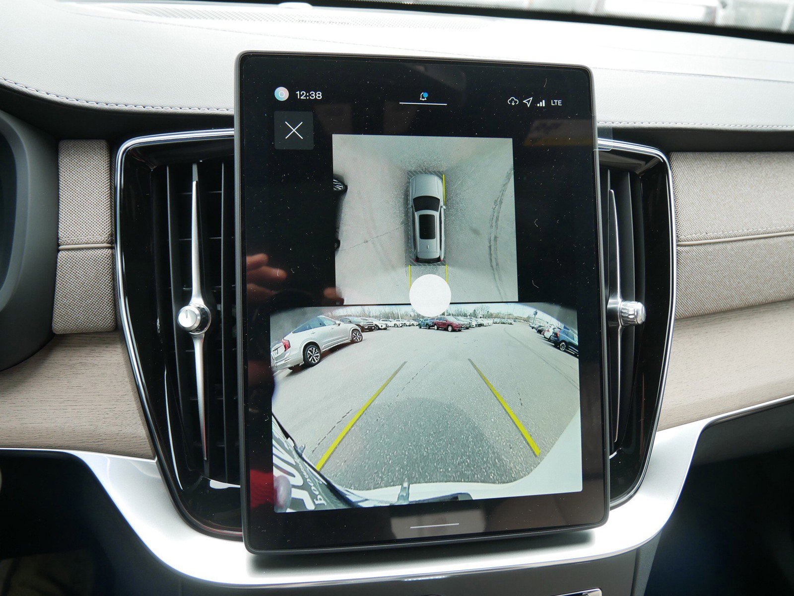 New 2026 Volvo XC90 B6 Ultra w/ Protection Package image 10