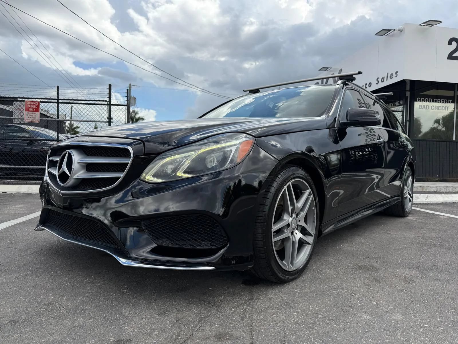 Used 2016 Mercedes-Benz E 350 4MATIC Wagon w/ Premium Package image 31