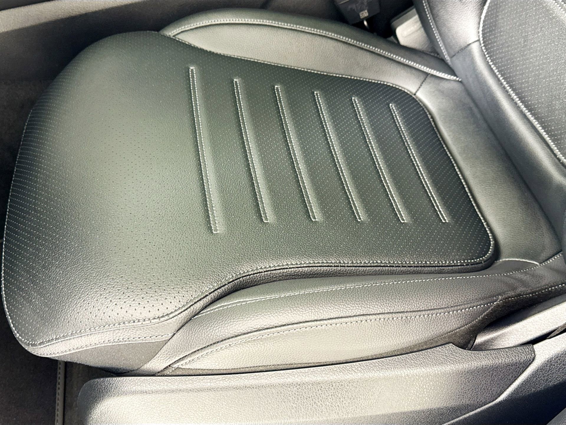 New 2026 Mercedes-Benz GLC 350e 4MATIC image 21