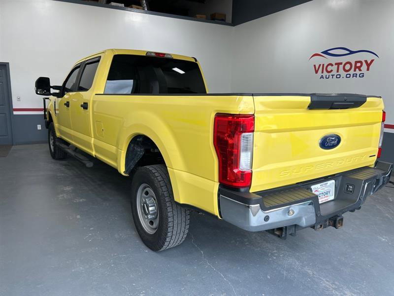 Used 2019 Ford F250 XL w/ Power Equipment Group image 4