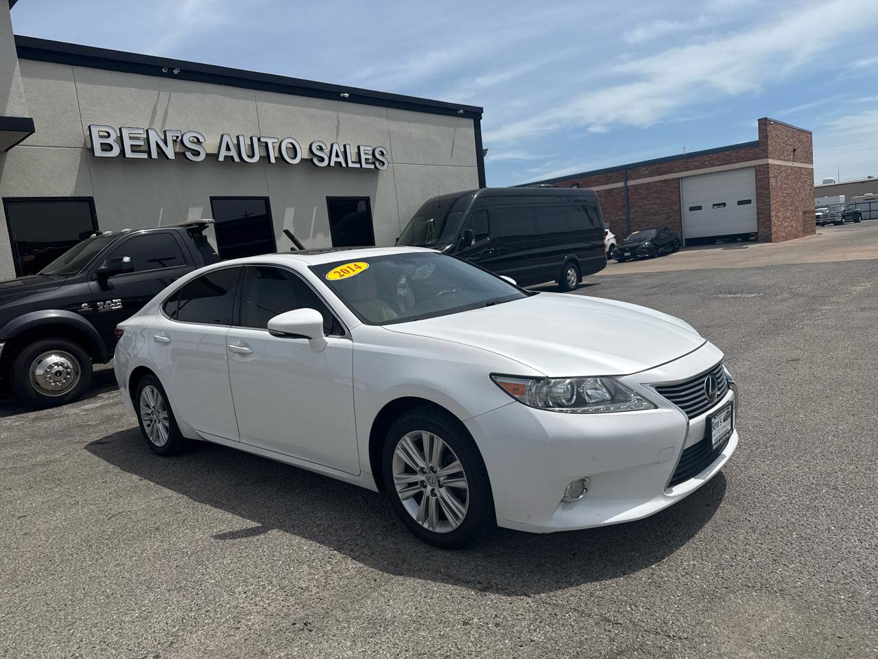 Used 2014 Lexus ES 350 w/ Premium Package FWD image 4