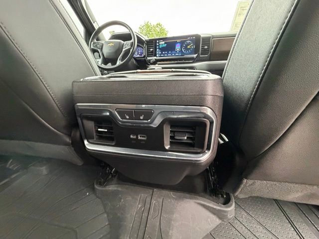 Used 2023 Chevrolet Silverado 1500 High Country w/ High Country Premium Package AWD/4WD image 33