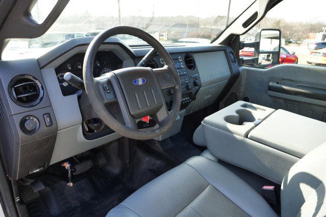 Used 2015 Ford F550 2WD SuperCab Super Duty image 2