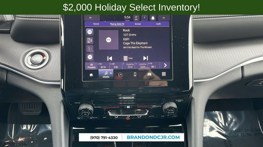 New 2025 Jeep Grand Cherokee Laredo image 18