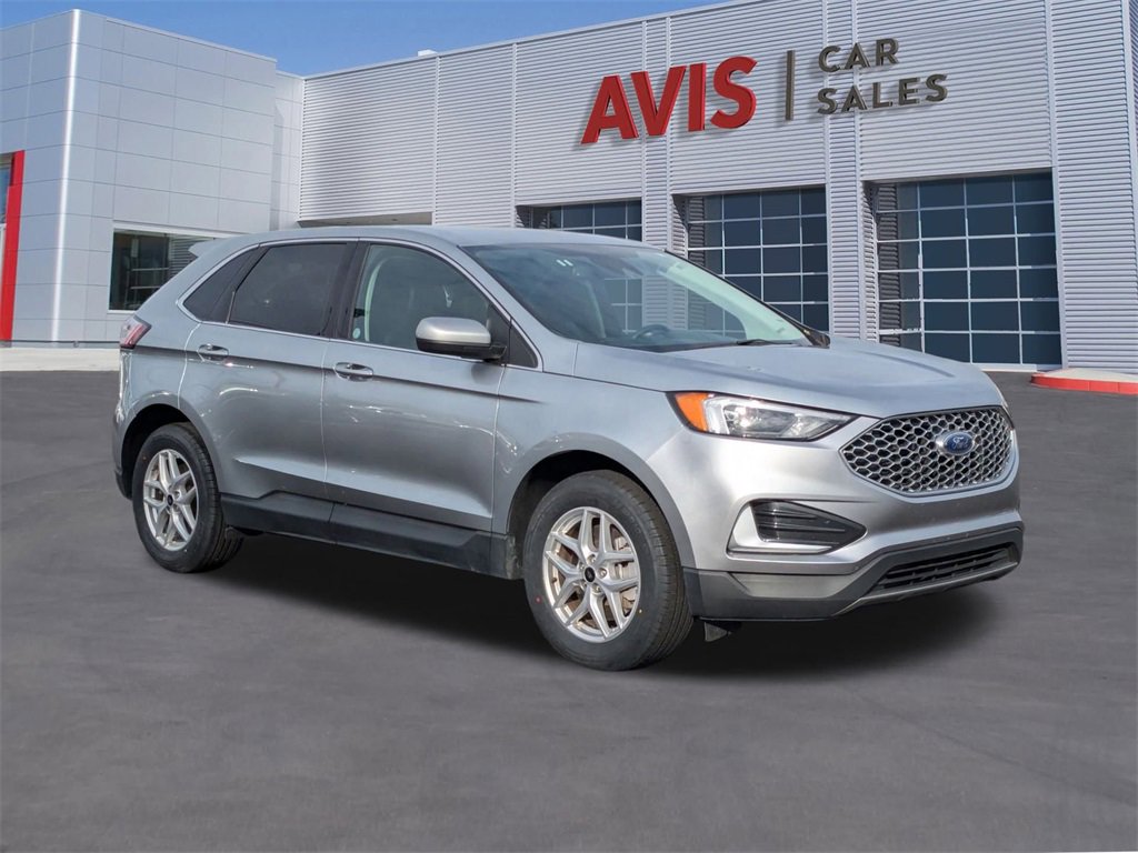Used 2024 Ford Edge SEL image 11