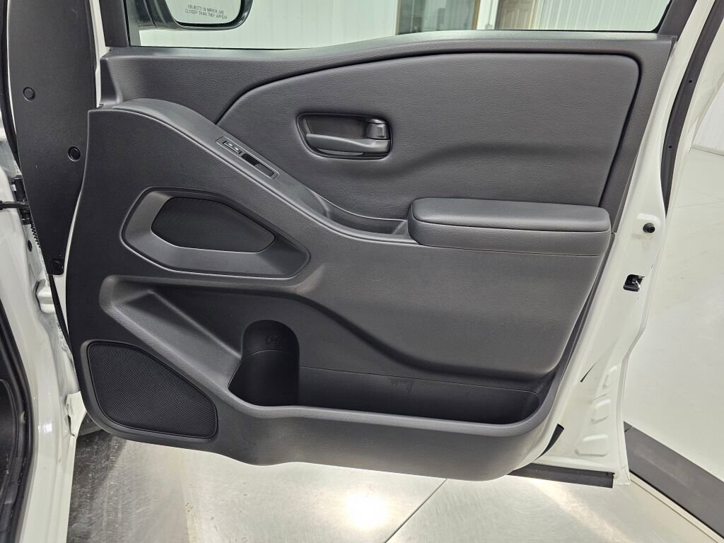 Used 2025 Nissan Frontier S image 34