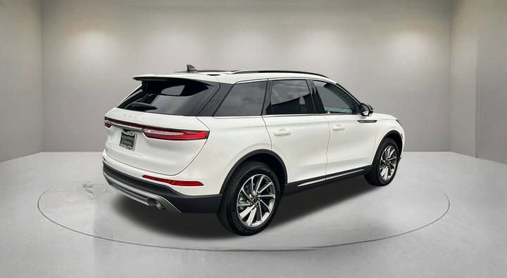 New 2025 Lincoln Corsair Premiere w/ Equipment Group 101A image 4