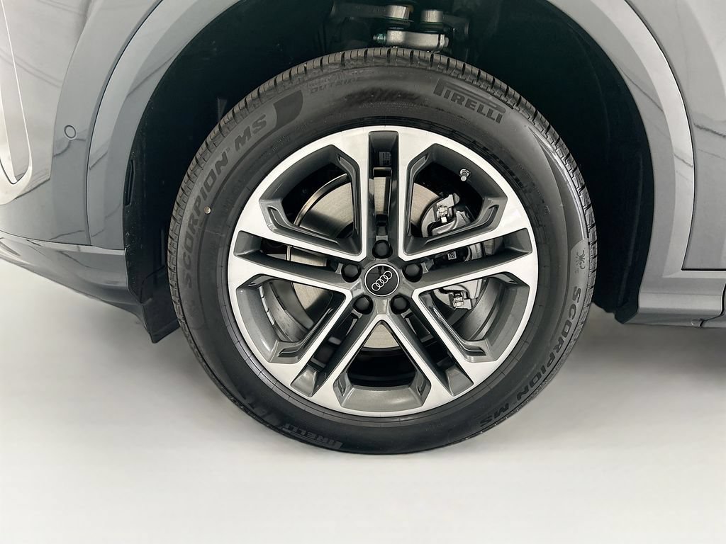 Used 2026 Audi Q5 Premium Plus w/ Premium Plus AWD/4WD image 29