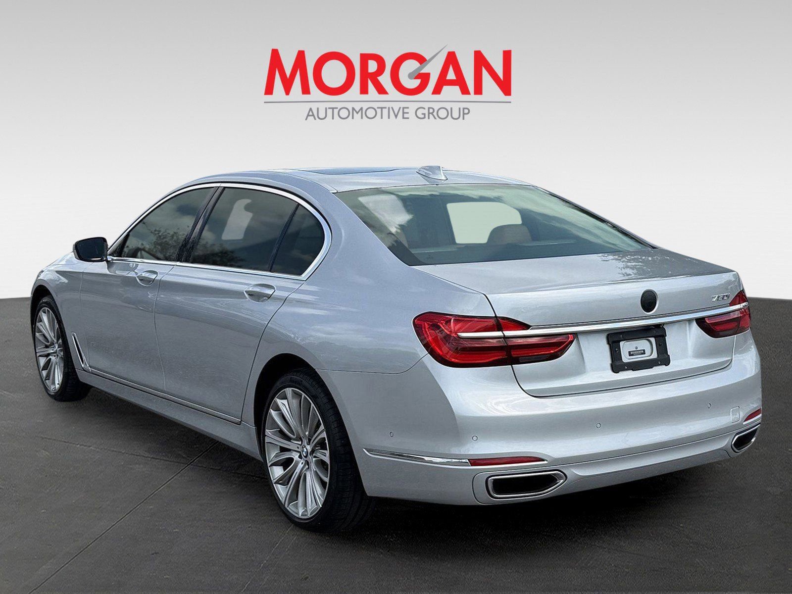 Used 2017 BMW 750i image 6