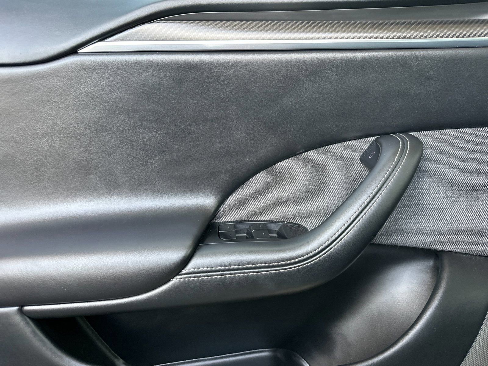 Used 2021 Tesla Model S Plaid image 11