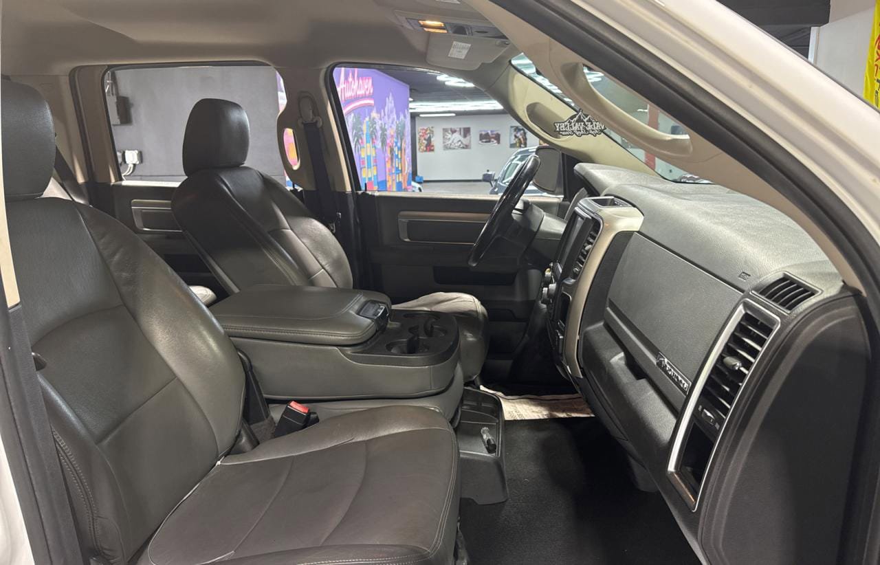 Used 2018 RAM 1500 Big Horn image 3