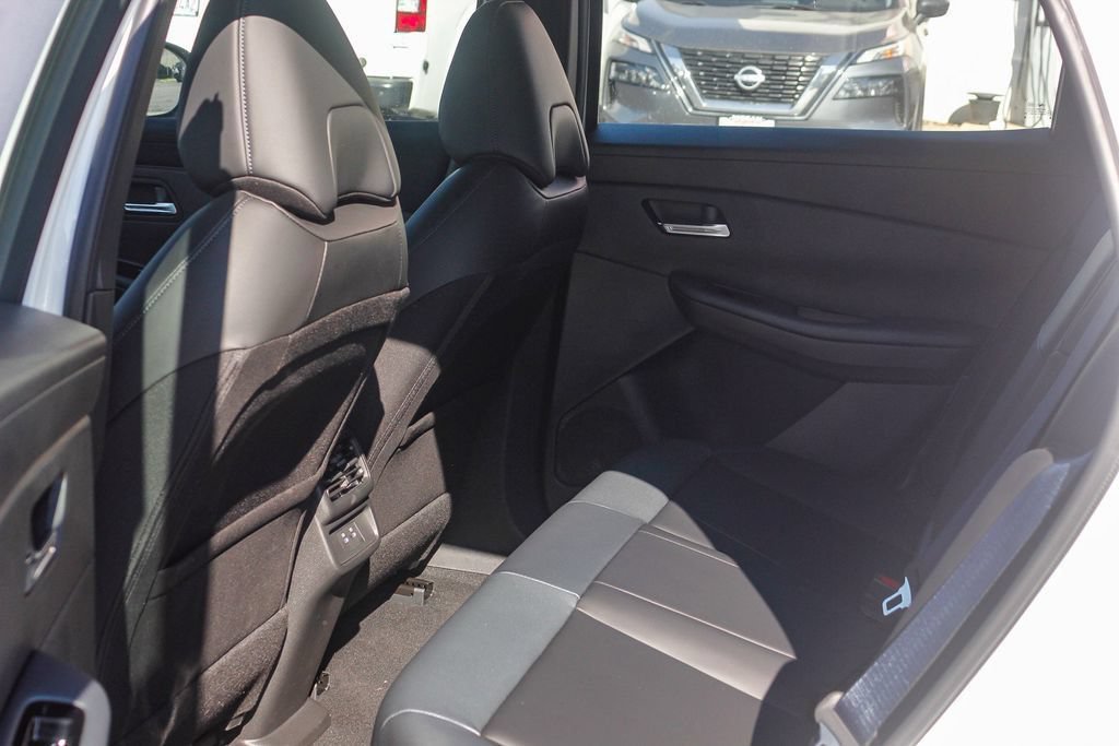 New 2026 Nissan Leaf SV+ w/ Floor Mat Package (SV+) FWD image 21