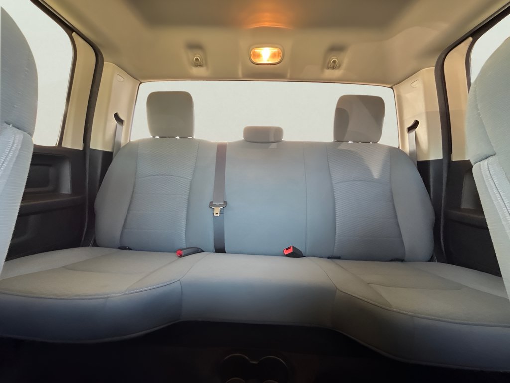 Used 2018 RAM 1500 Express RWD image 17