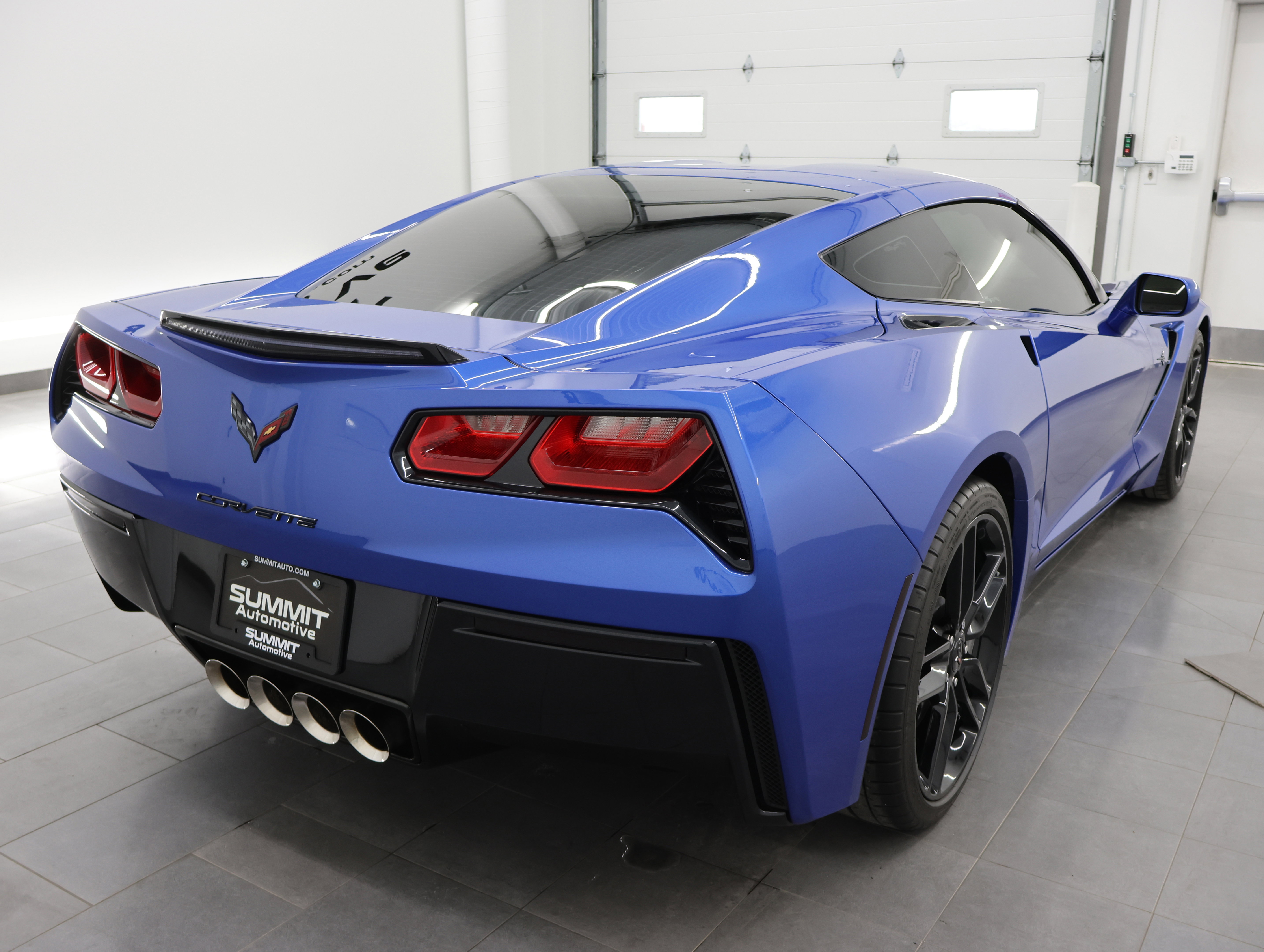 Used 2019 Chevrolet Corvette Stingray Coupe w/ Carbon Flash Badge Package RWD image 5