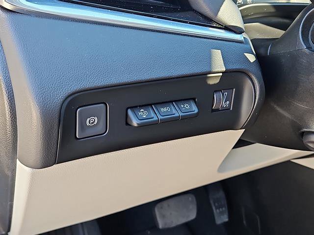 Used 2024 Buick Enclave Avenir w/ Avenir Technology Package image 13