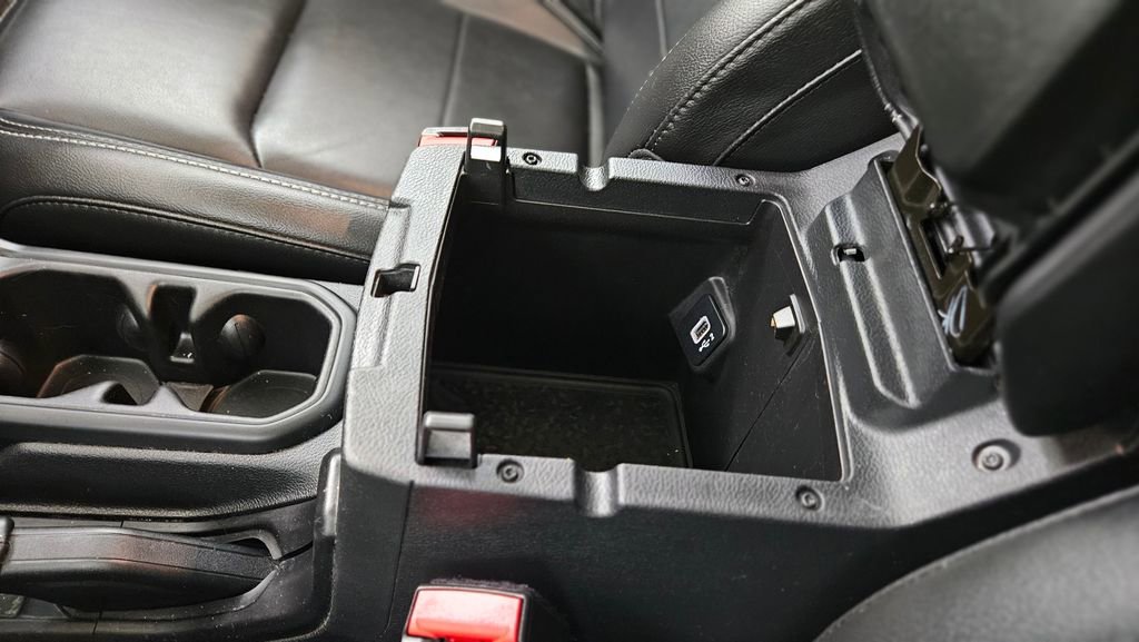 Used 2023 Jeep Wrangler Unlimited Sahara w/ Cold Weather Group image 24