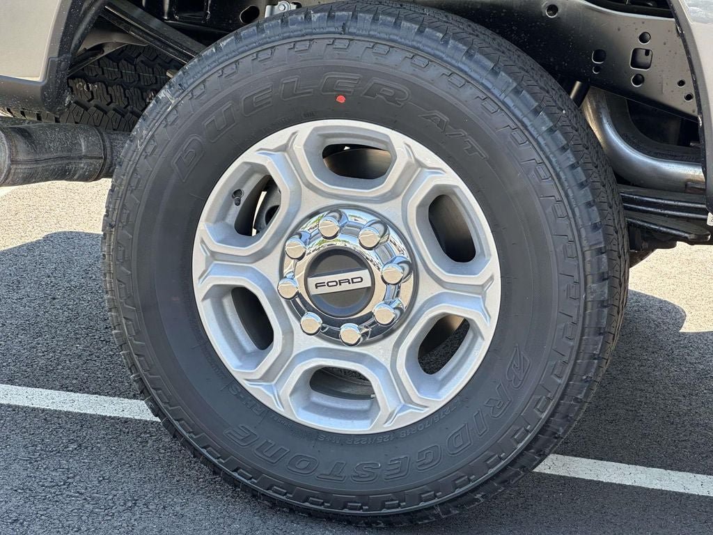 New 2026 Ford F250 XLT w/ FX4 Off-Road Package AWD/4WD image 8
