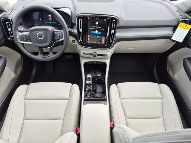 New 2026 Volvo XC40 B5 Plus w/ Protection Package Premier AWD/4WD image 11