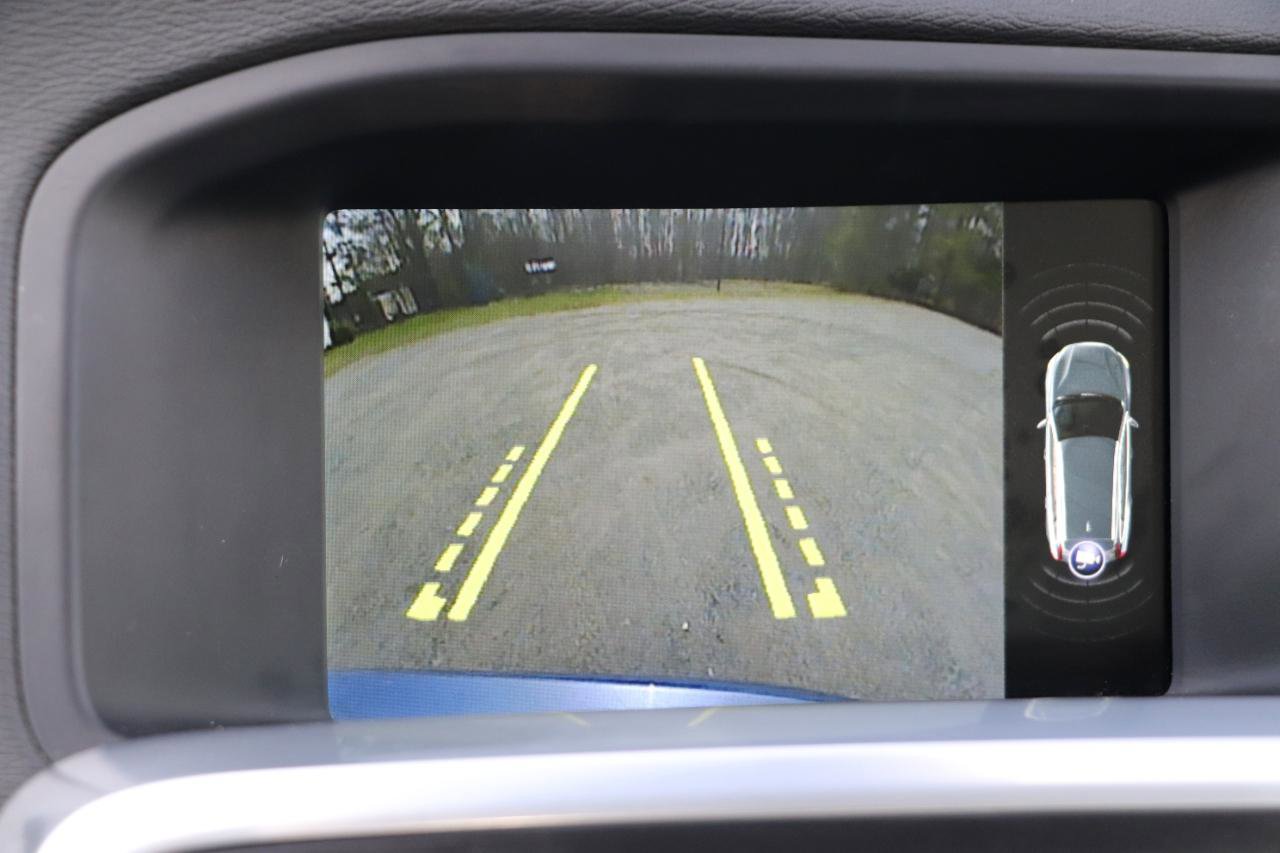 Used 2015 Volvo V60 T5 Platinum image 22