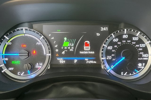 Used 2023 Toyota Highlander LE AWD/4WD image 28