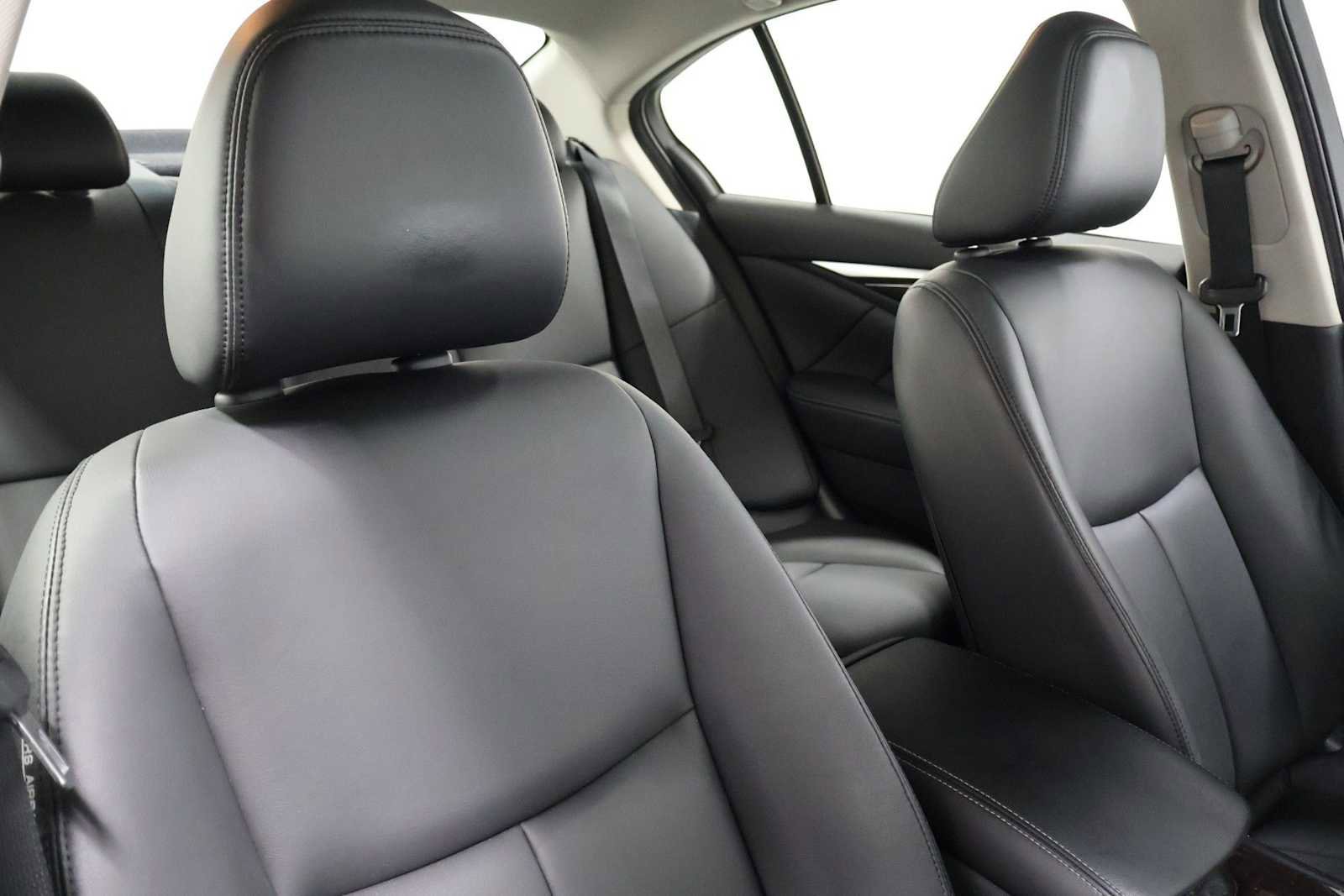 Used 2019 INFINITI Q50 Luxe w/ Essential Package (3.0T Luxe) AWD/4WD image 20
