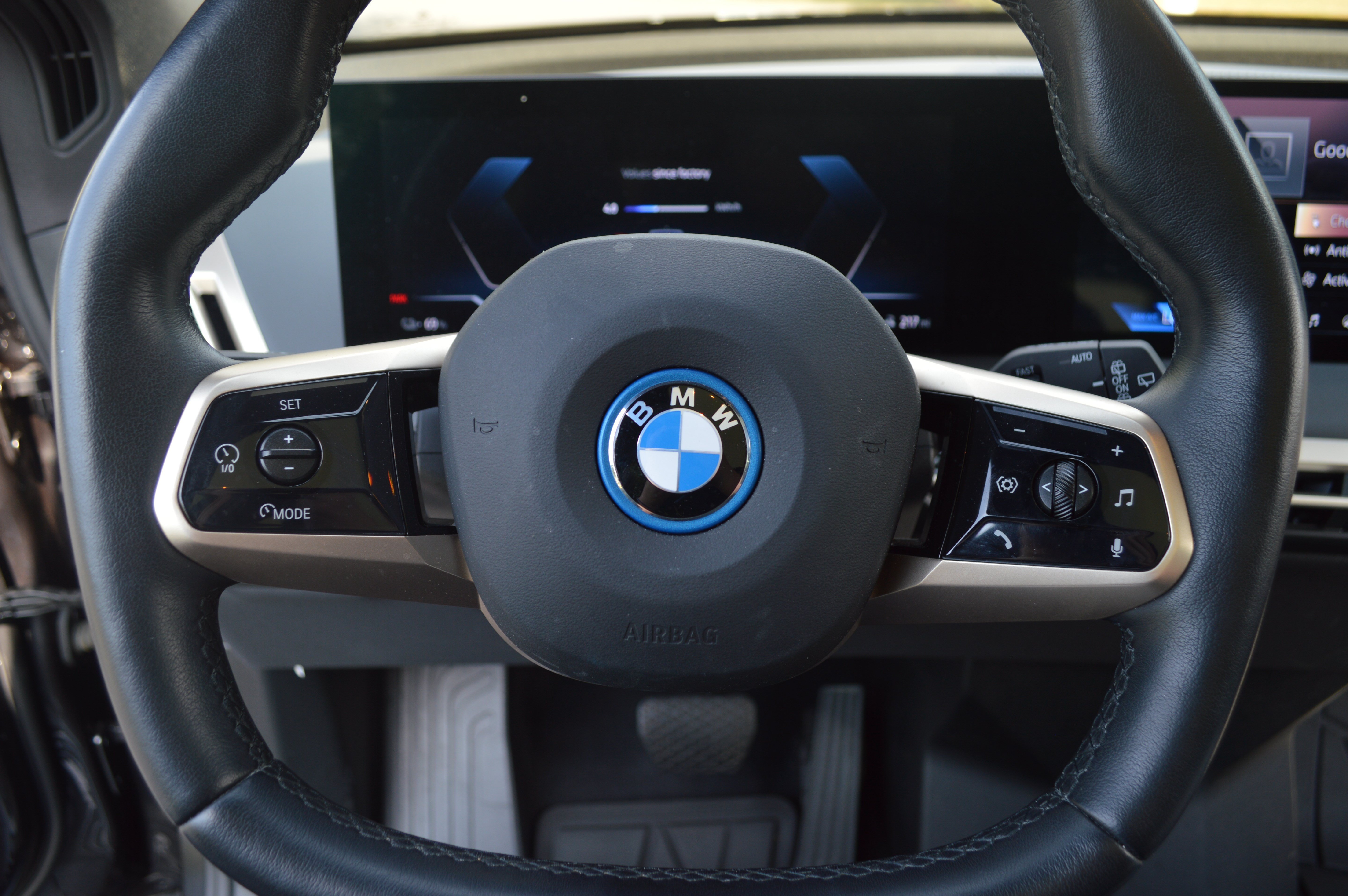 Certified 2024 BMW iX xDrive50 w/ Premium Package AWD/4WD image 9
