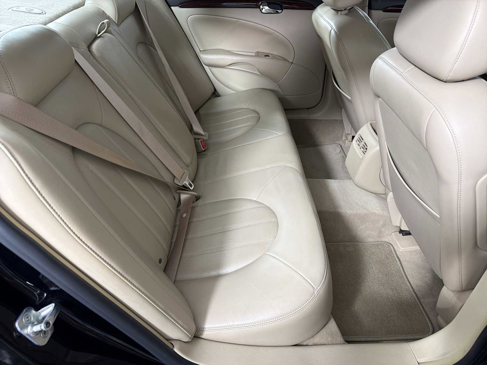 Used 2007 Buick Lucerne CXL w/ Luxury Package FWD image 14