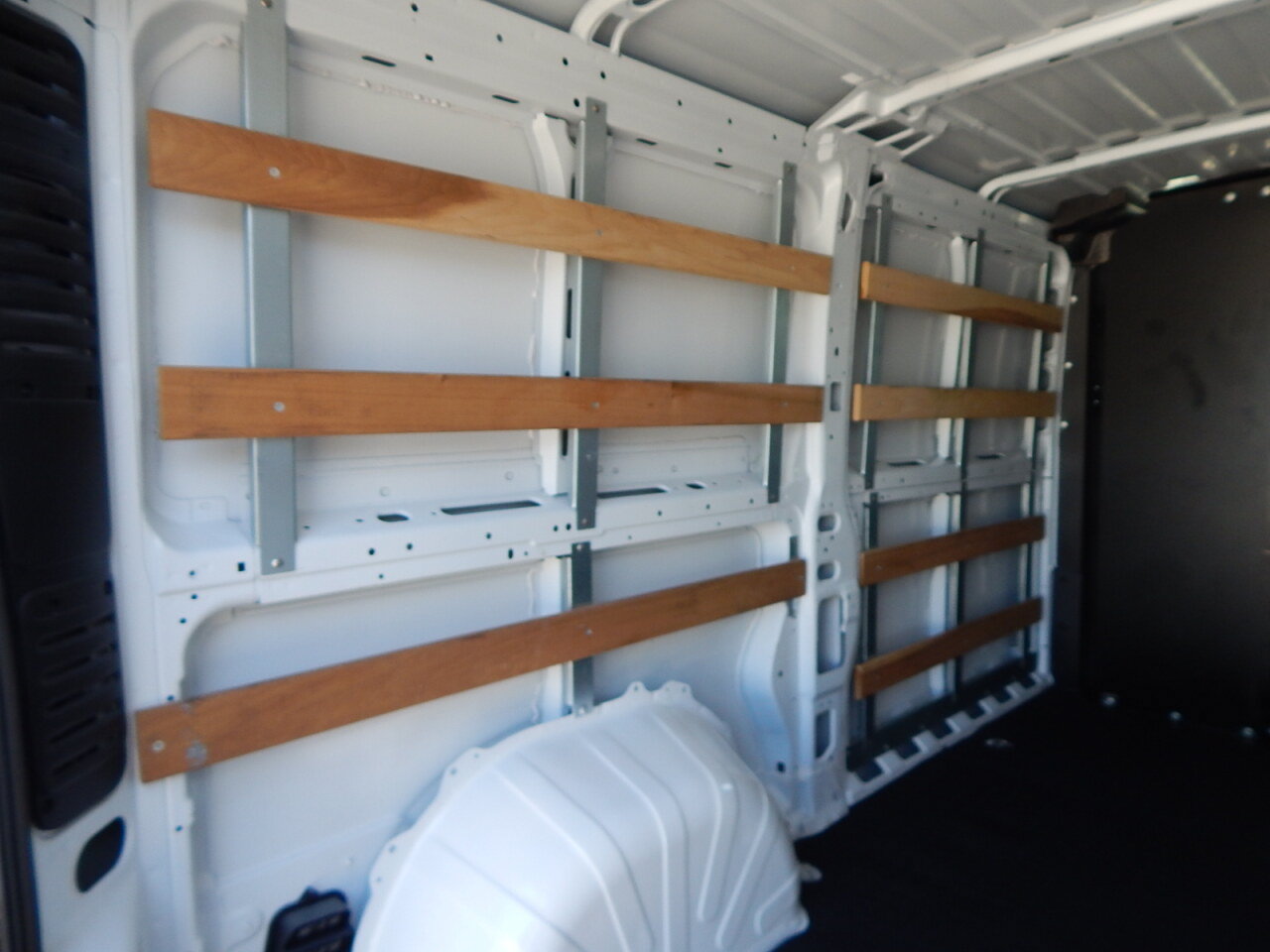 Used 2025 RAM ProMaster 2500 w/ U-Haul Equipment Group FWD image 15