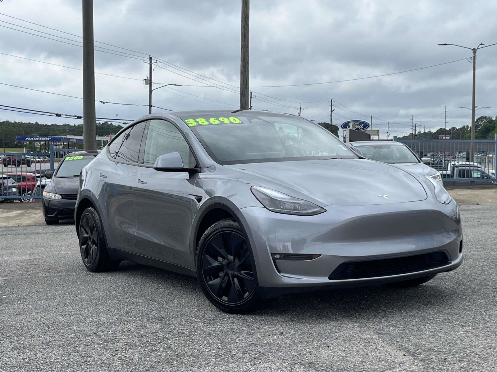 Used 2025 Tesla Model Y Long Range AWD/4WD image 1