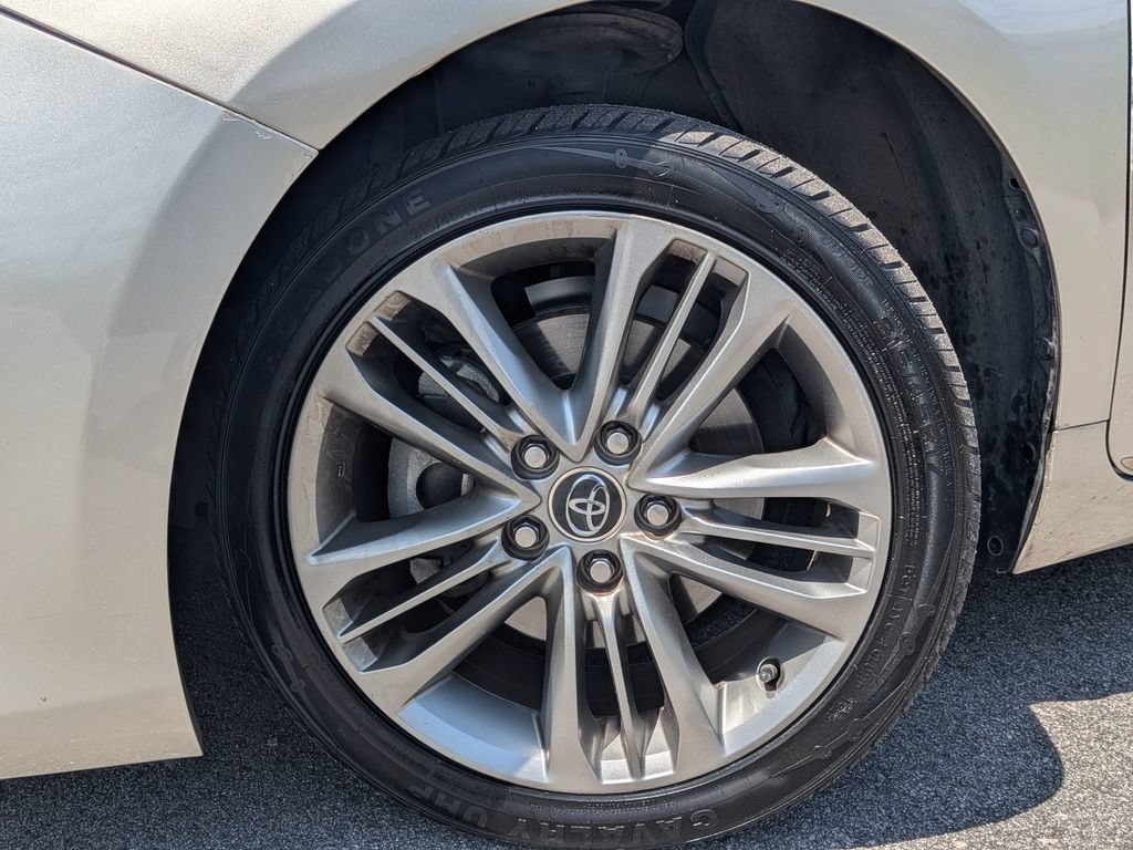 Used 2016 Toyota Camry SE FWD image 5