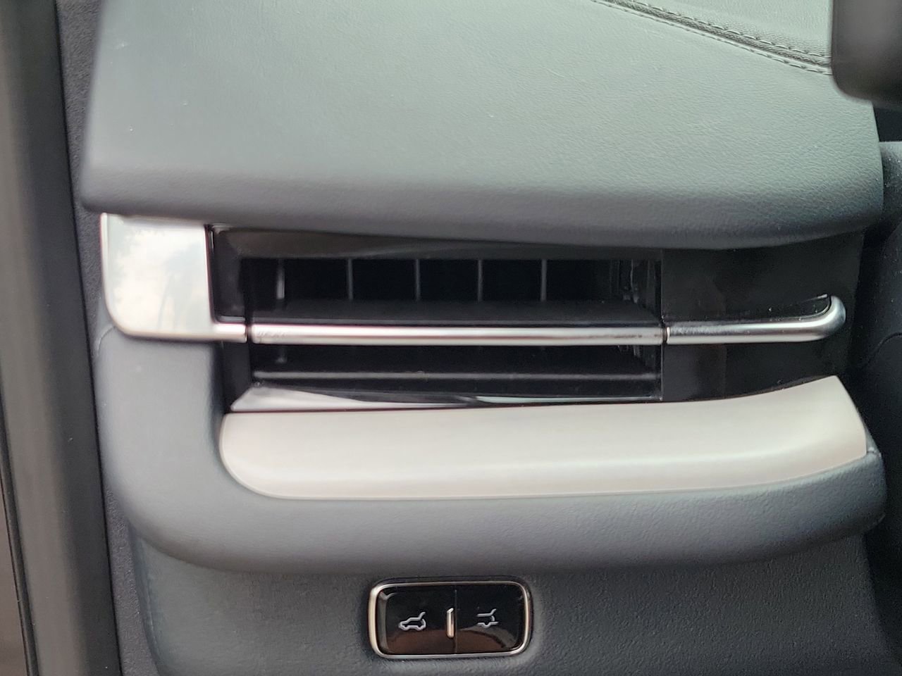 Used 2026 Lincoln Navigator Reserve AWD/4WD image 31
