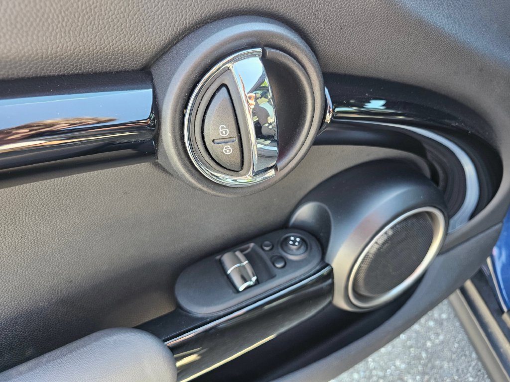 Used 2015 MINI Cooper S FWD image 19