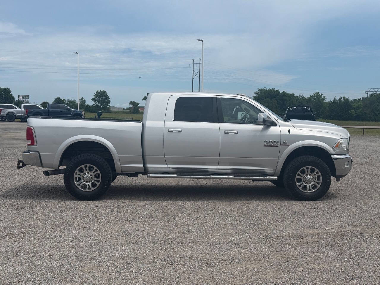 Used 2017 RAM 2500 Laramie w/ Snow Chief Group AWD/4WD image 4