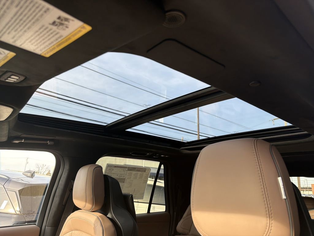 New 2025 Lincoln Navigator L Black Label image 11