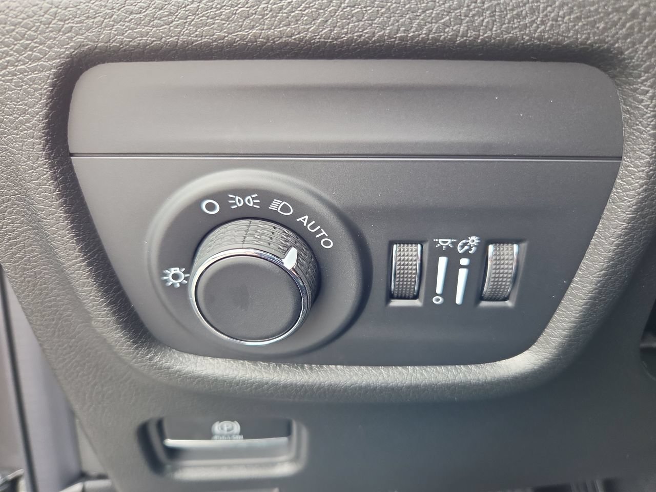 New 2026 Jeep Grand Cherokee L 4WD image 33
