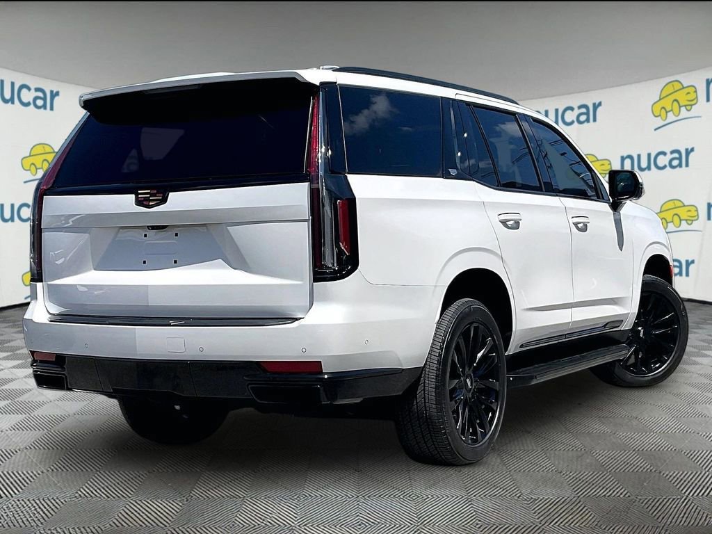 Used 2023 Cadillac Escalade Premium Luxury w/ LPO, Floor Liner Package AWD/4WD image 6