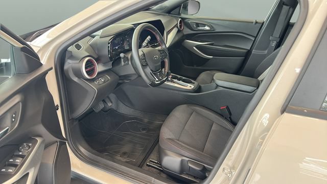 Used 2026 Chevrolet Trax RS w/ Driver Confidence Package FWD image 7