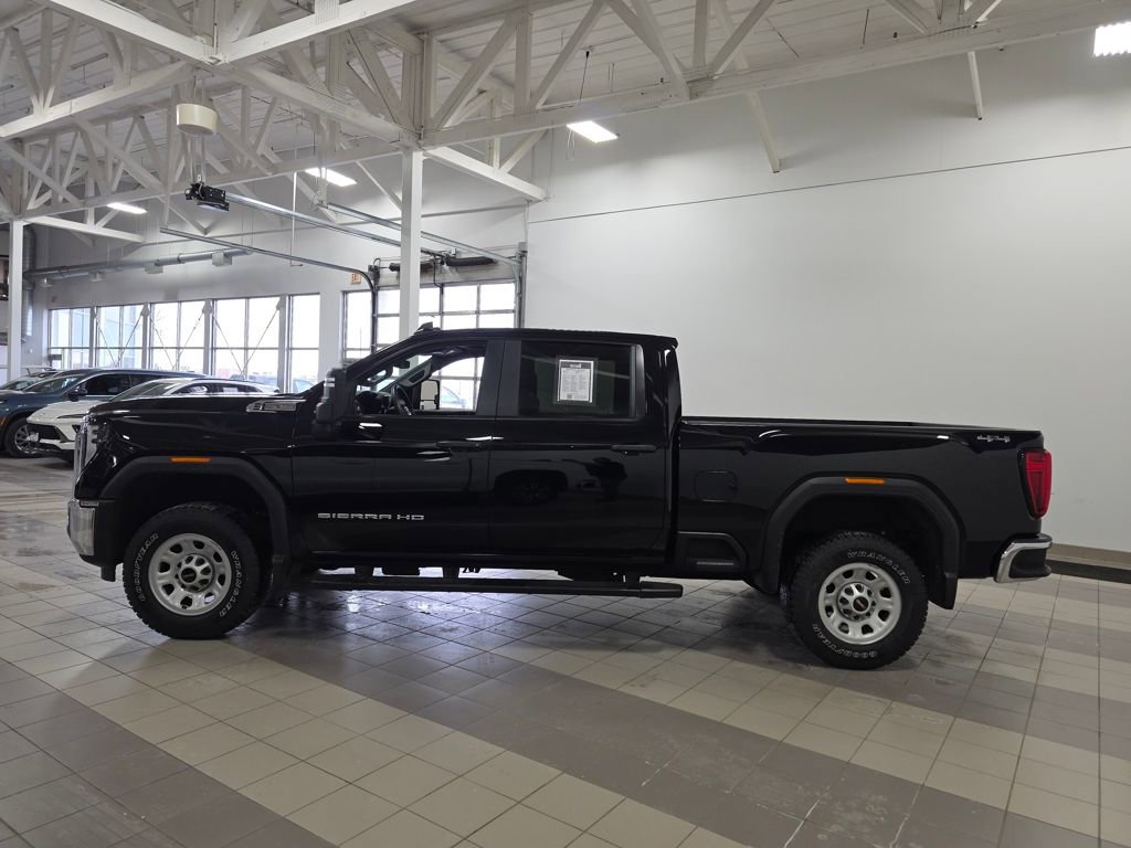 Used 2024 GMC Sierra 3500 Pro image 2