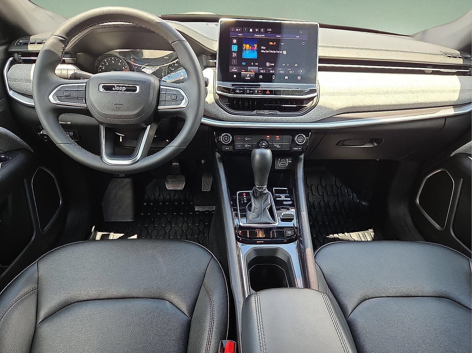 Used 2024 Jeep Compass Latitude AWD/4WD image 11