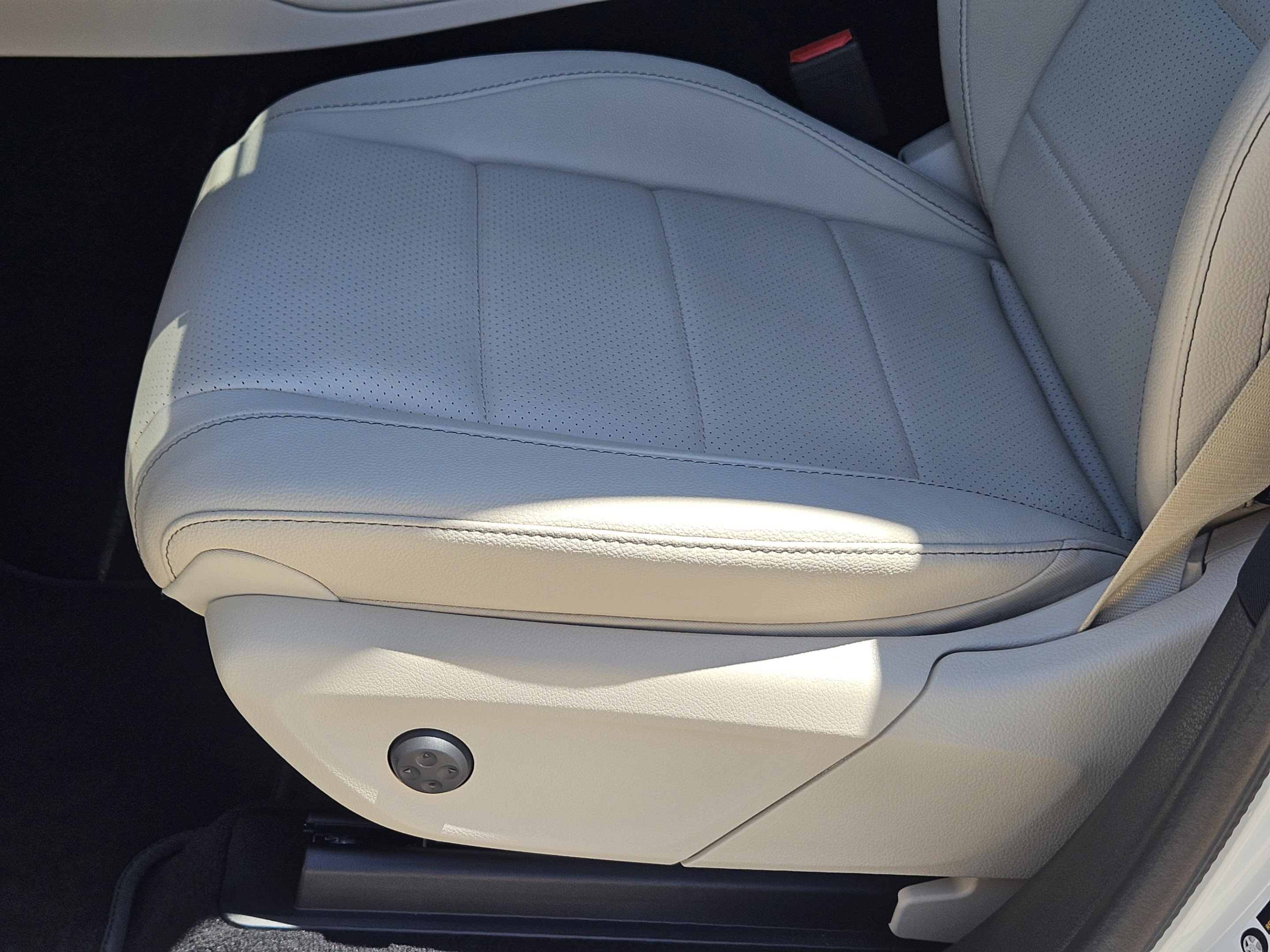 Certified 2025 Mercedes-Benz GLE 350 4MATIC image 22