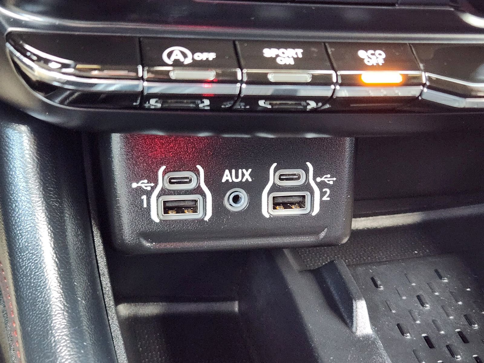 Used 2025 Dodge Durango GT AWD/4WD image 19