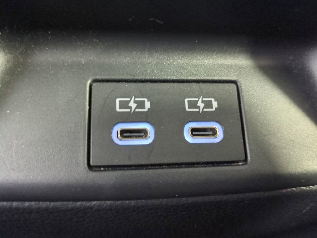 Used 2025 Toyota Corolla LE image 15