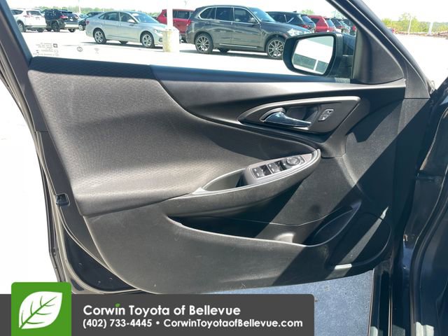Used 2020 Chevrolet Malibu LT FWD image 18