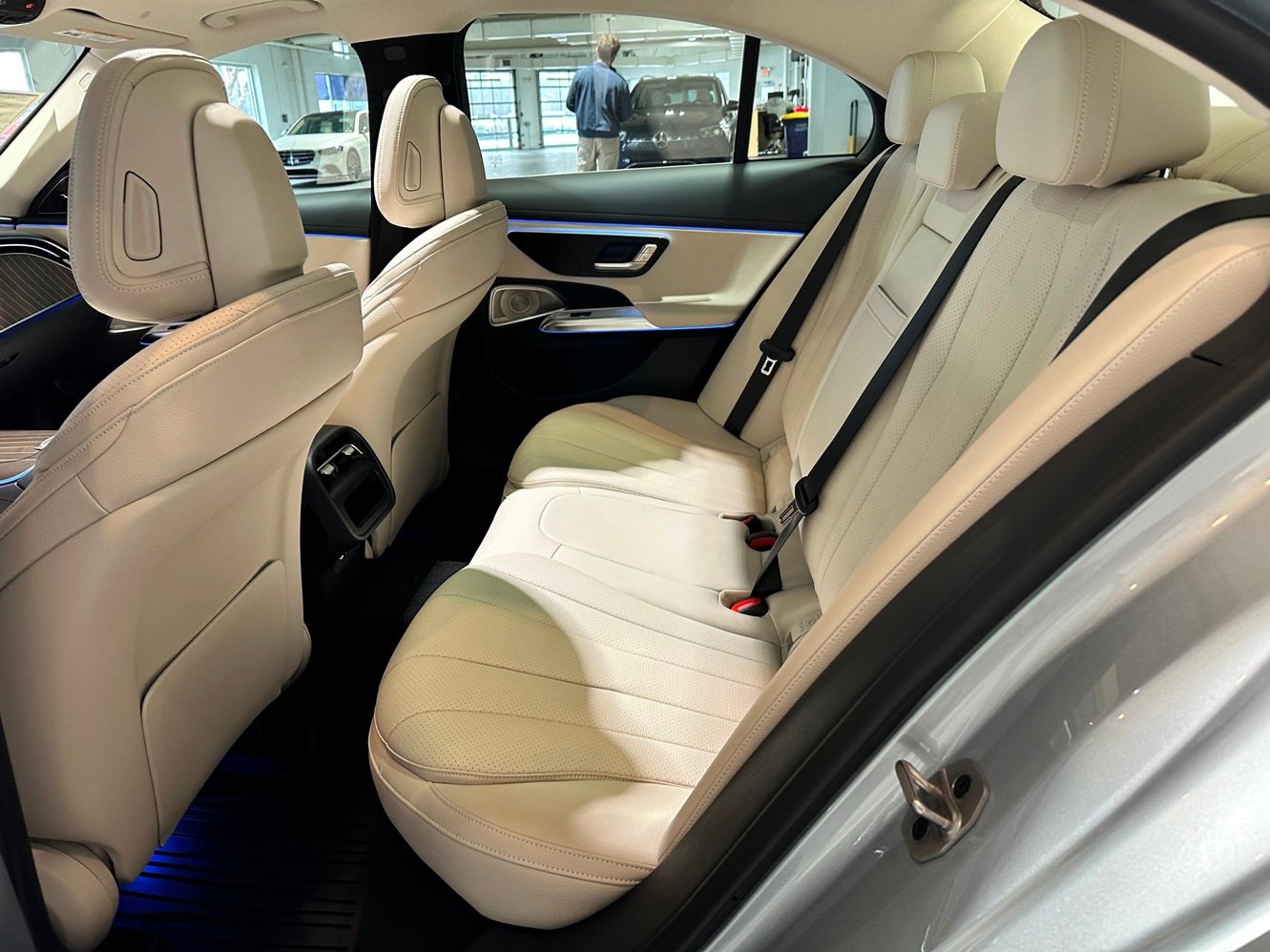 New 2026 Mercedes-Benz E 350 4MATIC Sedan image 14