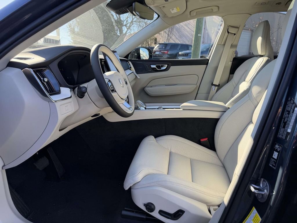 New 2026 Volvo XC60 B5 Ultra w/ Protection Package Premier image 15