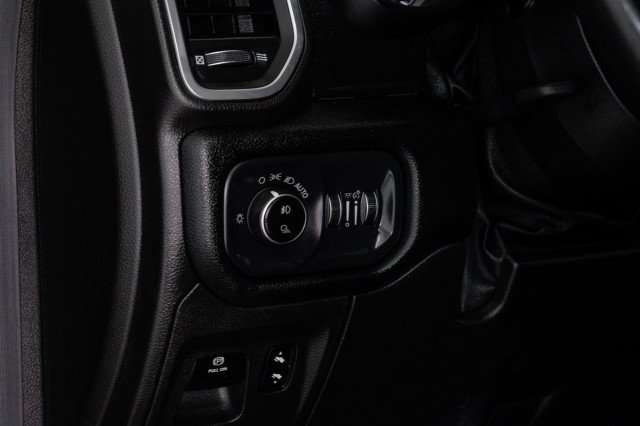 Used 2019 RAM 1500 Laramie AWD/4WD image 32